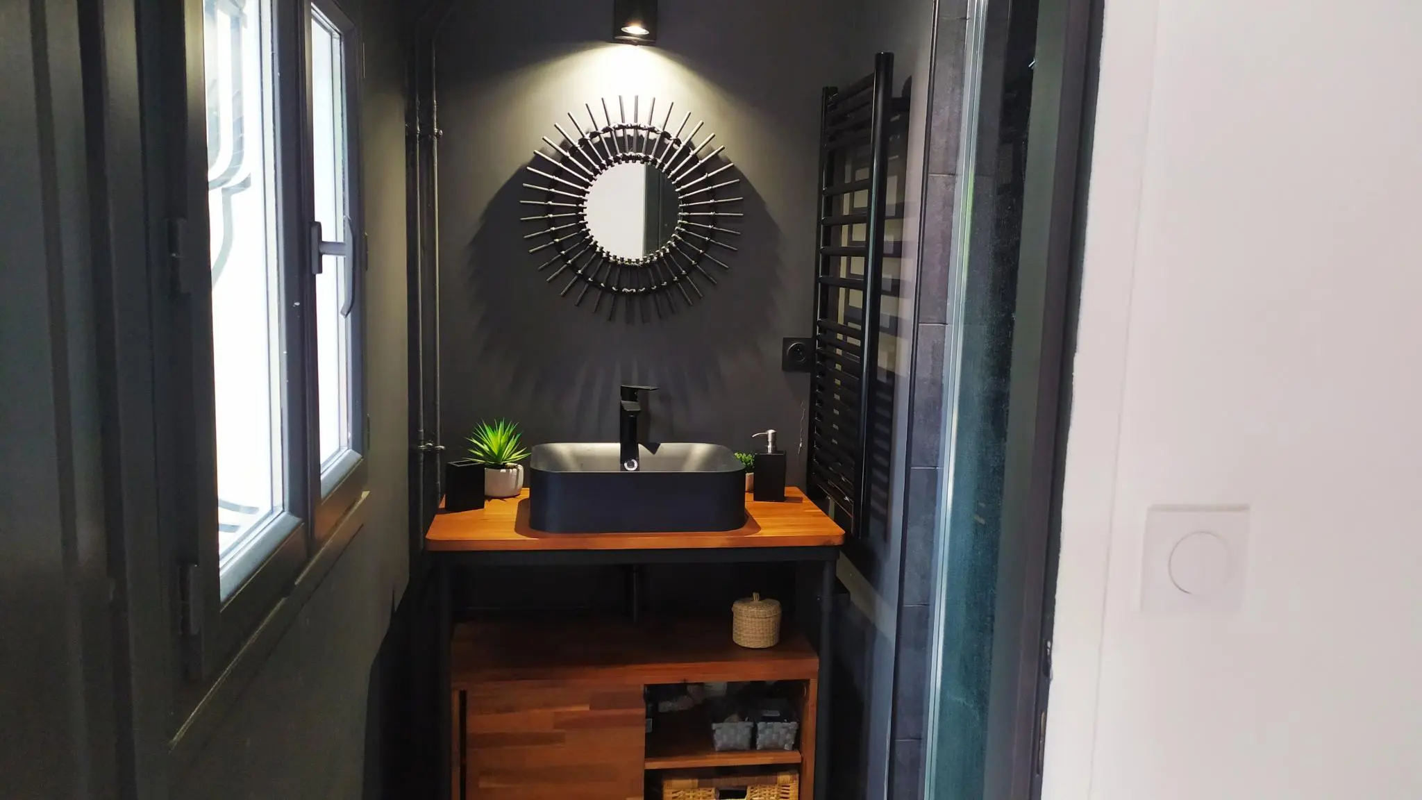 Installation d'un meuble vasque
