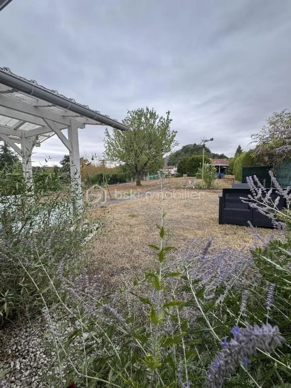 Maison familiale 125 m² au calme – 3 chambres, terrasse couverte et jardin clos et arboré