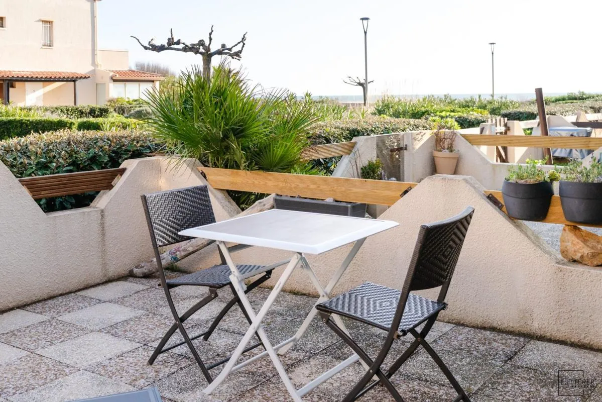Appartement 3 pièces, avec terrasse, parking et vue mer
