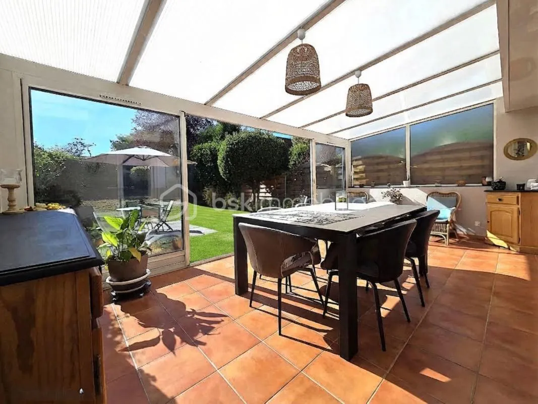 Coup de cœur assuré pour cette magnifique maison familiale sans aucun travaux a prévoir