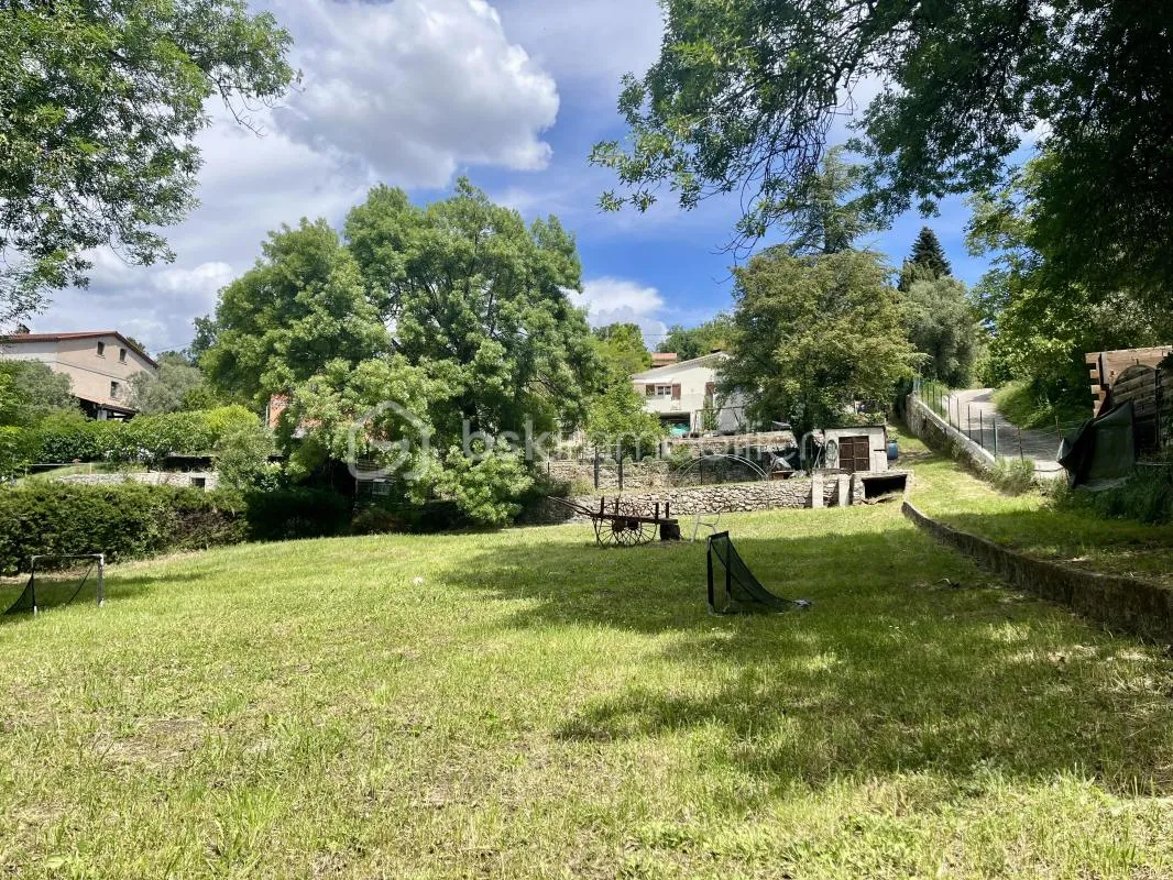 Villa T3 à fort potentiel – Saint-Paul-en-Forêt - Terrain de 2000 m2