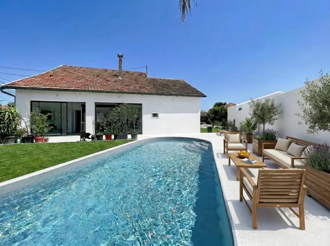Maison rénovée avec piscine de 5 pièces de 150 m² à Anglet