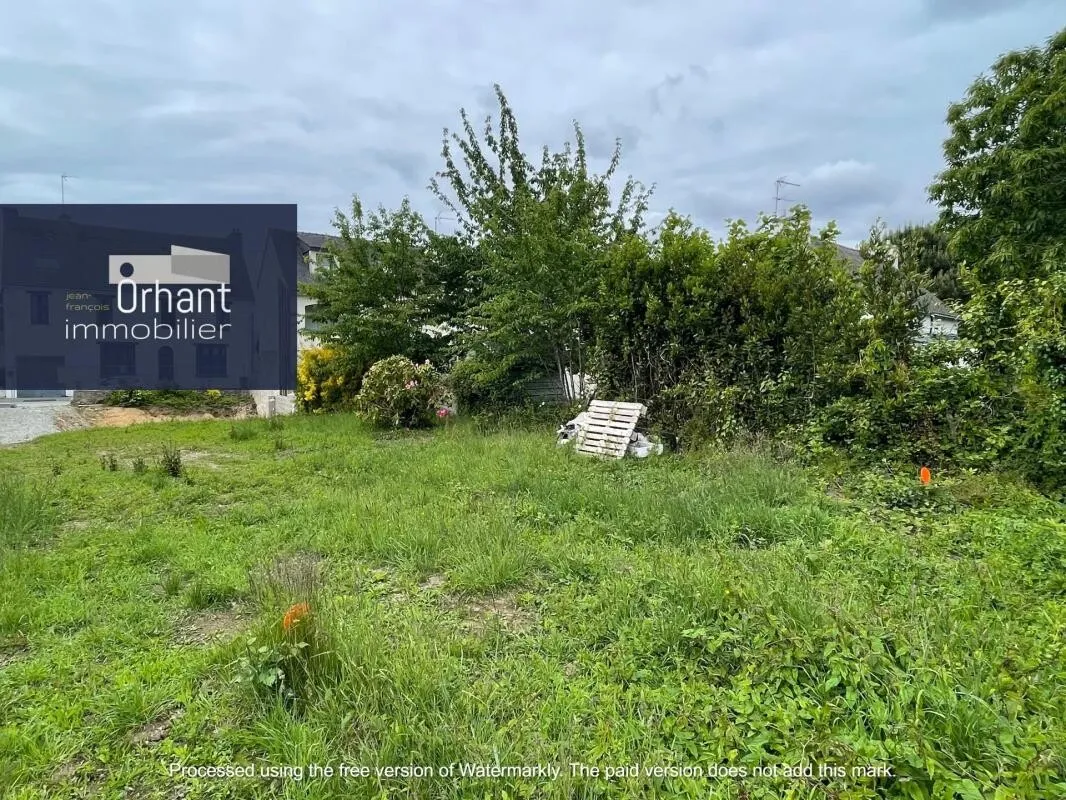 Terrain constructible libre de constructeur 345 m² – 1,8 km