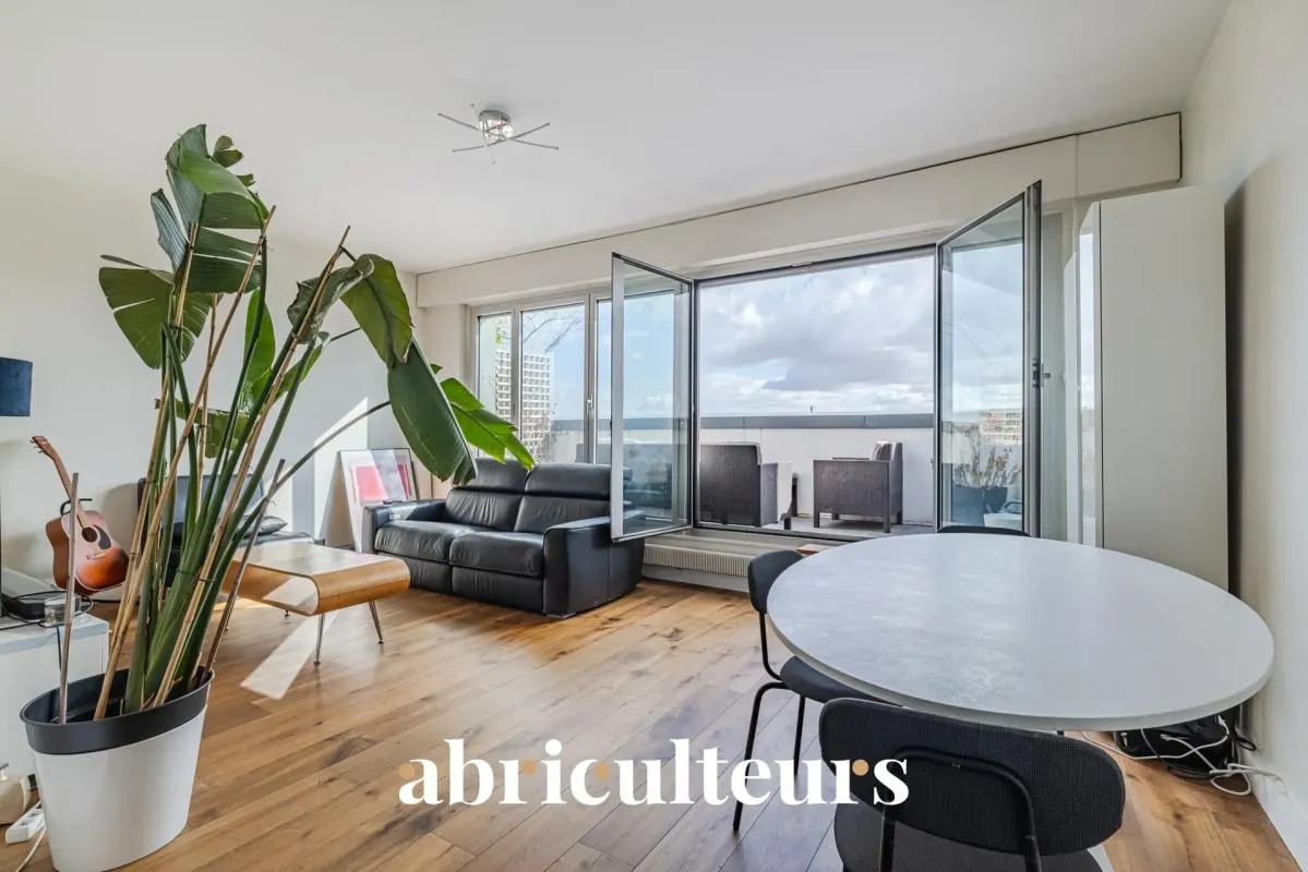 3 pièces avec vue imprenable sur Paris et la Défense, dernier étage - Boulogne Billancourt
