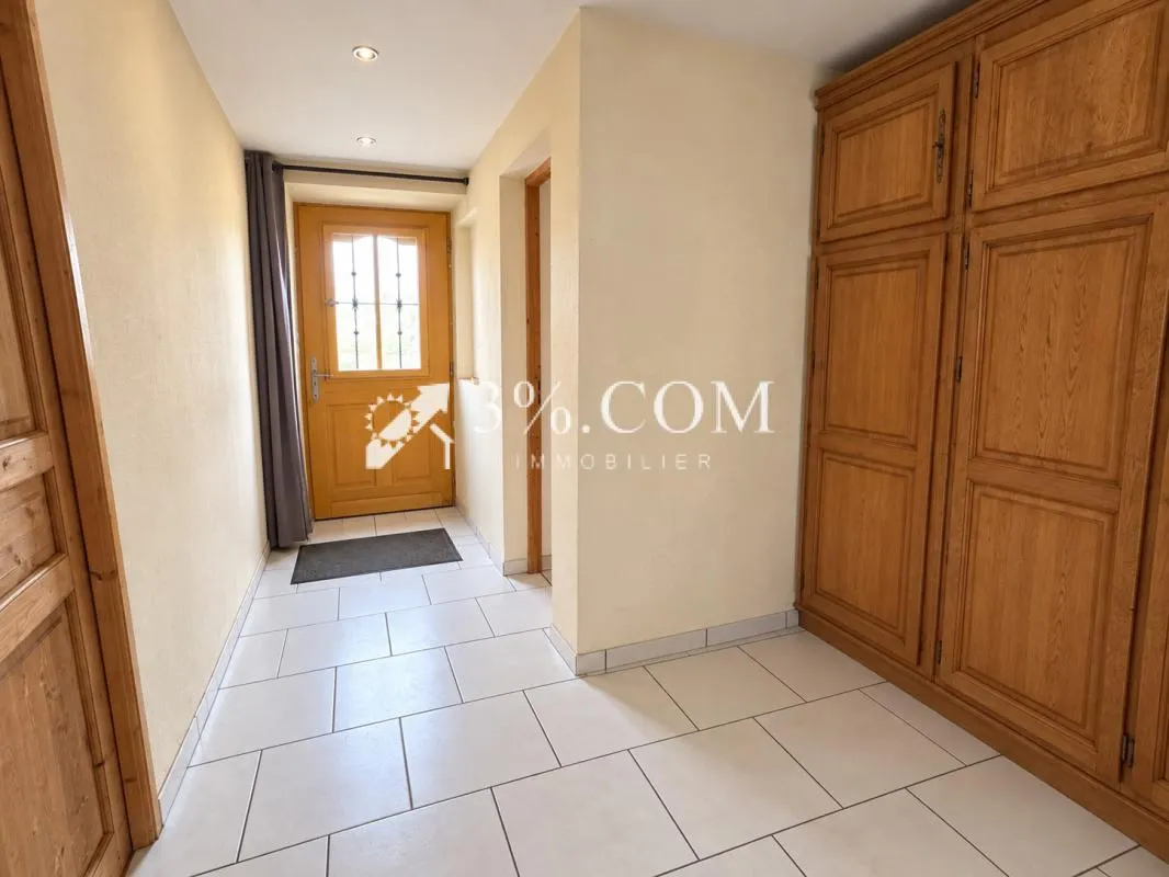 MAISON DE VILLAGE - JARDIN - GARAGE - HENAMENIL