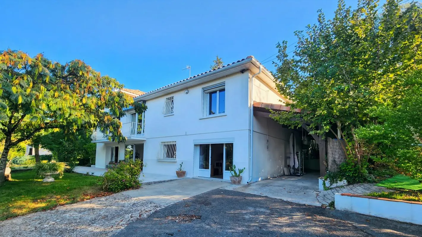 Maison de 6 pièces de 154 m² à Ribérac