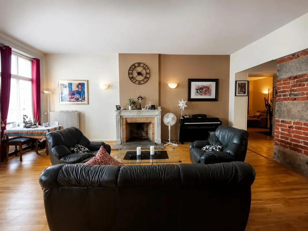 Appartement de 8 pièces de 206 m² à Saint-Étienne