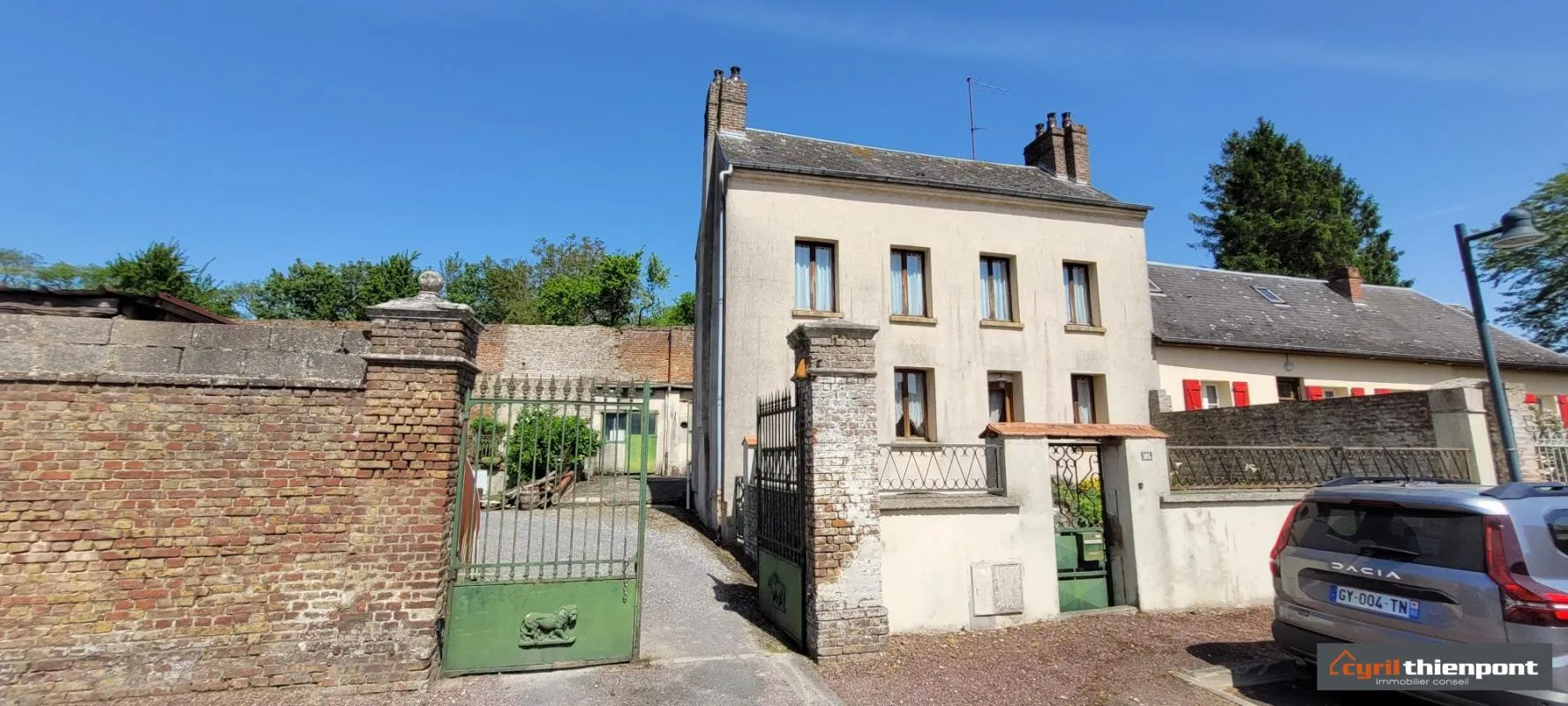 MAISON 5MIN ABBEVILLE - 140M² HABITABLE - JARDIN - GARAGES - 3