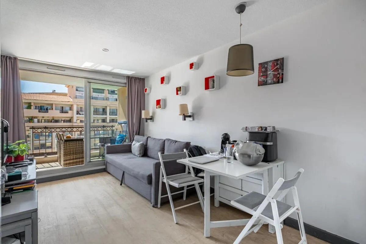 Appartement 2 pièces de 24 m² à Cannes plages