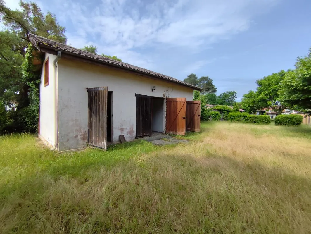 Garage / Atelier 50 m² sur parcelle de 205 m² à Lit-et-Mixe – 50 000 €