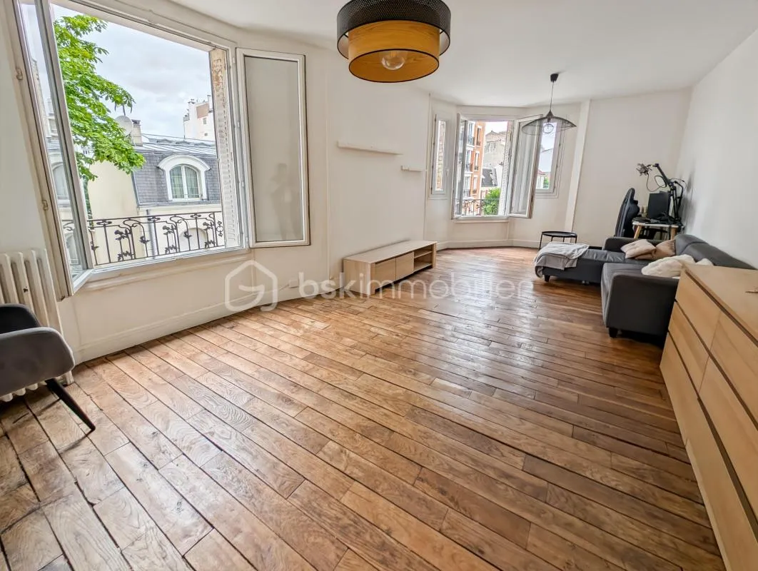 BEL APPARTEMENT F2 (F3 possible) VINCENNES CENTRE: CACHET ET LUMINOSITE! 6 MINUTES A PIEDS DE L'AVENUE DU CHATEAU, DE LA MAIRIE, DES GARES ET METRO