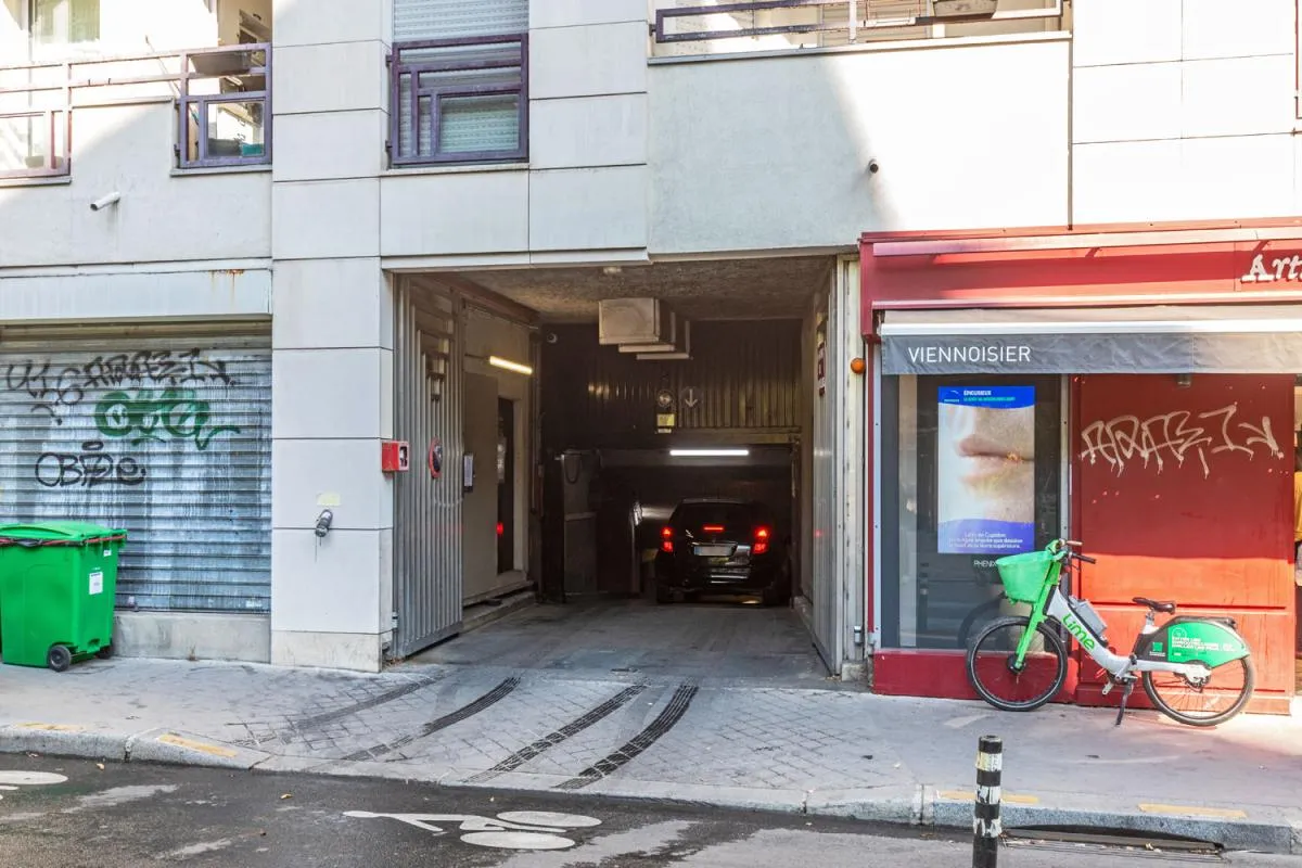 Parking - Lot 419 - Paris (75)