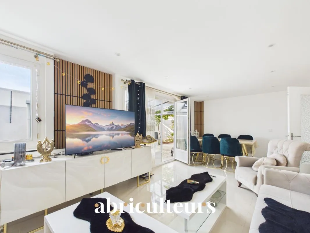 Maison familiale de plain pied - 5 chambres - 134 m² - avec jardin, terrasse et 3 stationnements — Bezons