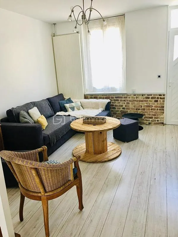MAISON LUMINEUSE AVEC 3 CHAMBRES