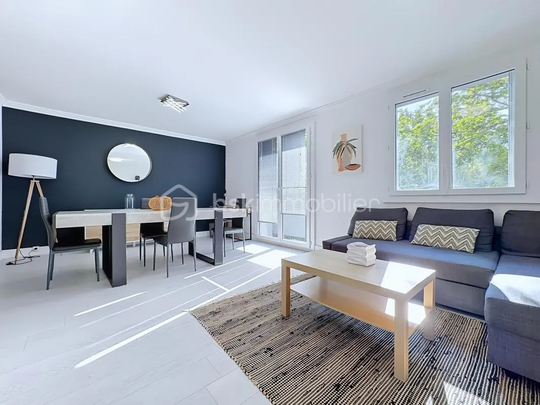T3 62 m² – Aucun travaux – Balcon – Ascenseur – Tram E – Cave