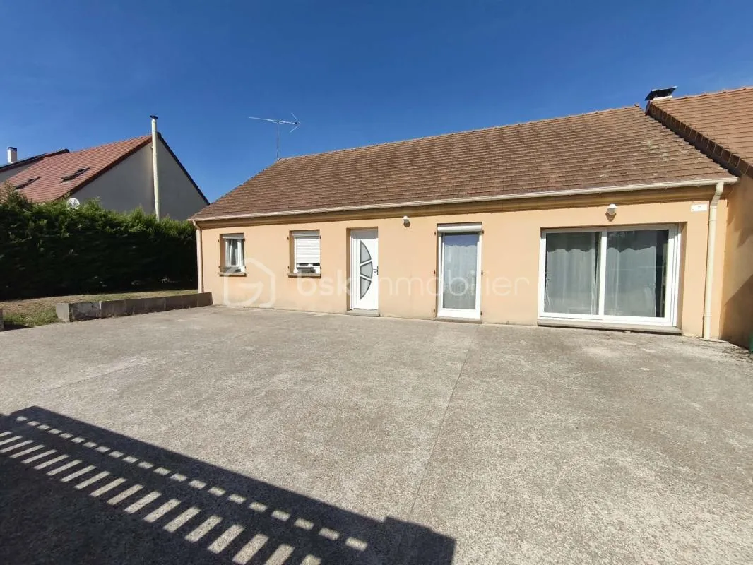 Maison de 2004, 4 chambres, 700m² de terrain