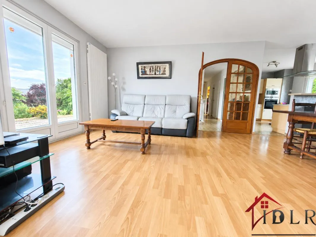 Maison familiale 166 m2 5 chambres, 2 salles d'eau entière