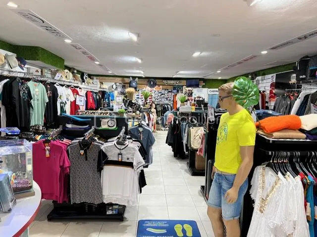 Fonds de commerce d'une boutiques de vêtements et chaussures à FROMENTINE