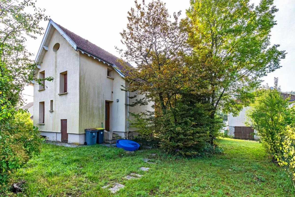 Deux maisons - 158 m² - Vernou-la-Celle-sur-Seine (77)