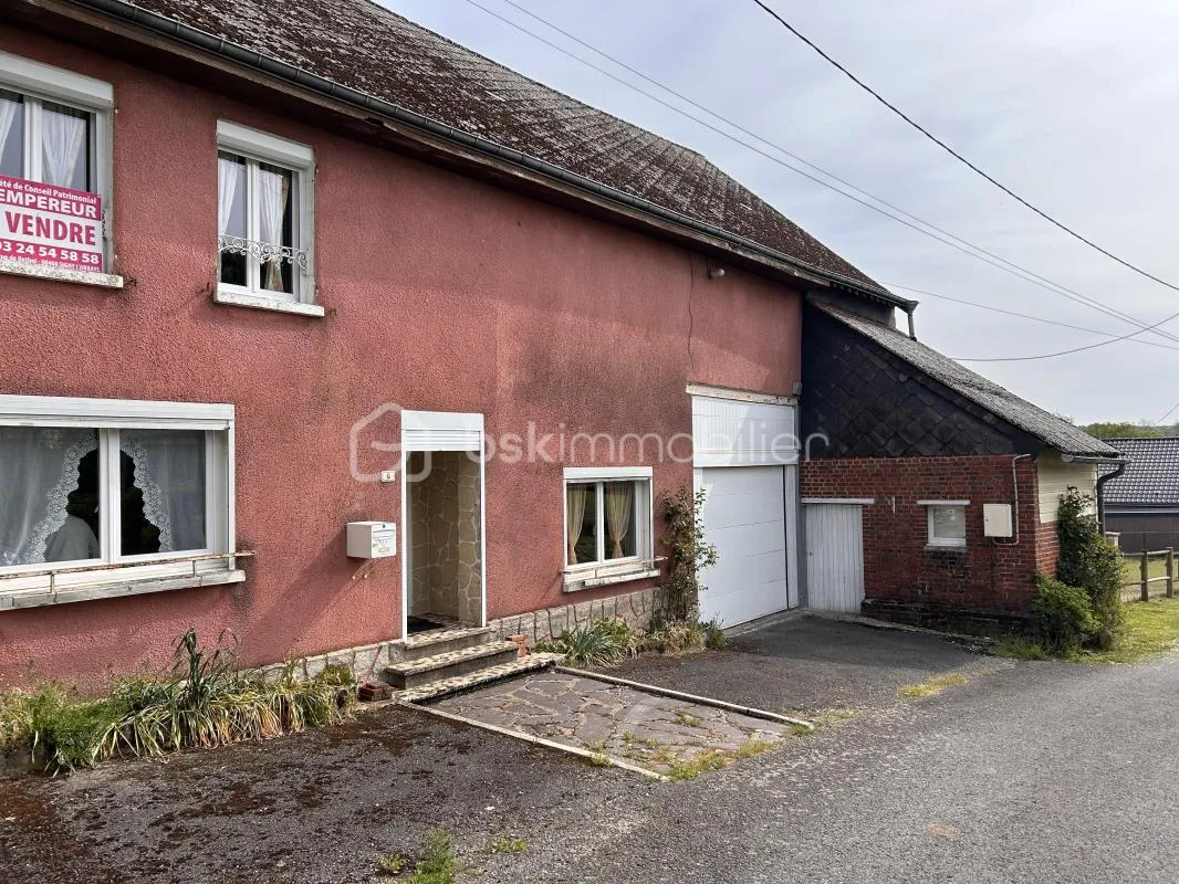 Découvrez une maison coup de cœur à Marlemont : Charme des années 30 sur terrain de 700m²