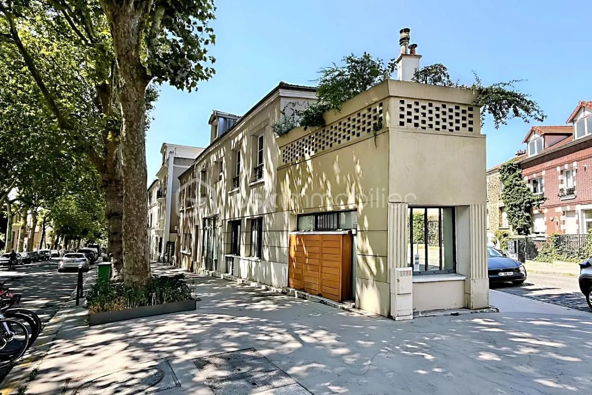 MOUZAÏA – LOFT DE CARACTÈRE – 82 m² CARREZ – VOLUMES RARES – SOUS-SOL AMÉNAGÉ DE 28 m²