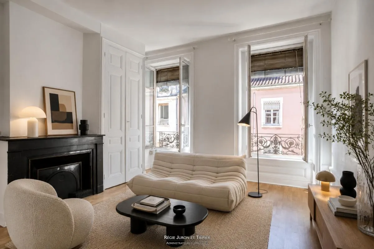 Rue de Sèze - Appartement 2 pièces en étage élevé sur cour
