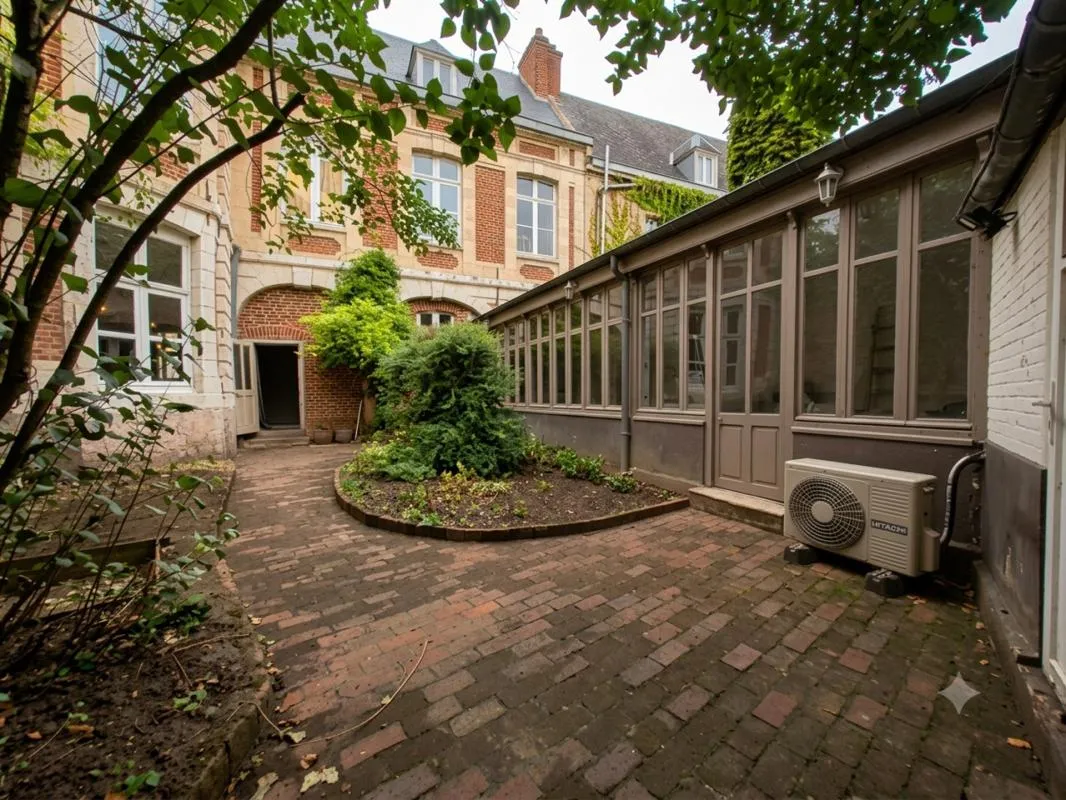 Maison bourgeoise de caractère — 212 m² — Arras hyper-centre