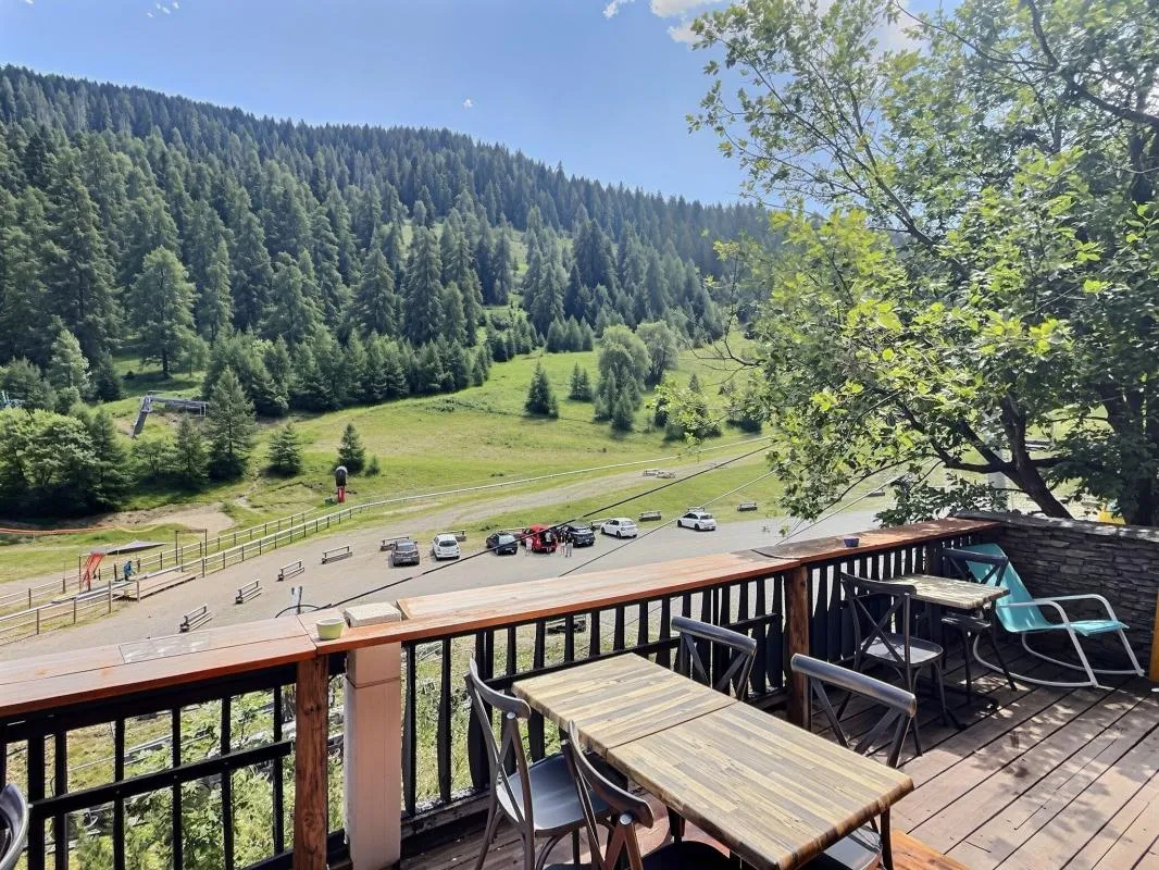 SUPERBE OPPORTUNITÉ ! Hôtel Restaurant Bar (murs) situé dans une station de ski et verte l’été