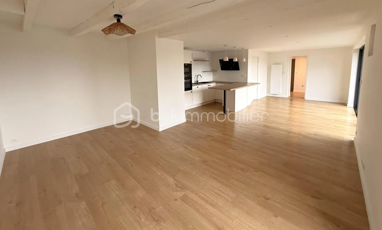 LIFFRÉ – Maison rénovée, 3 chambres et vie de plain-pied - 104 m²