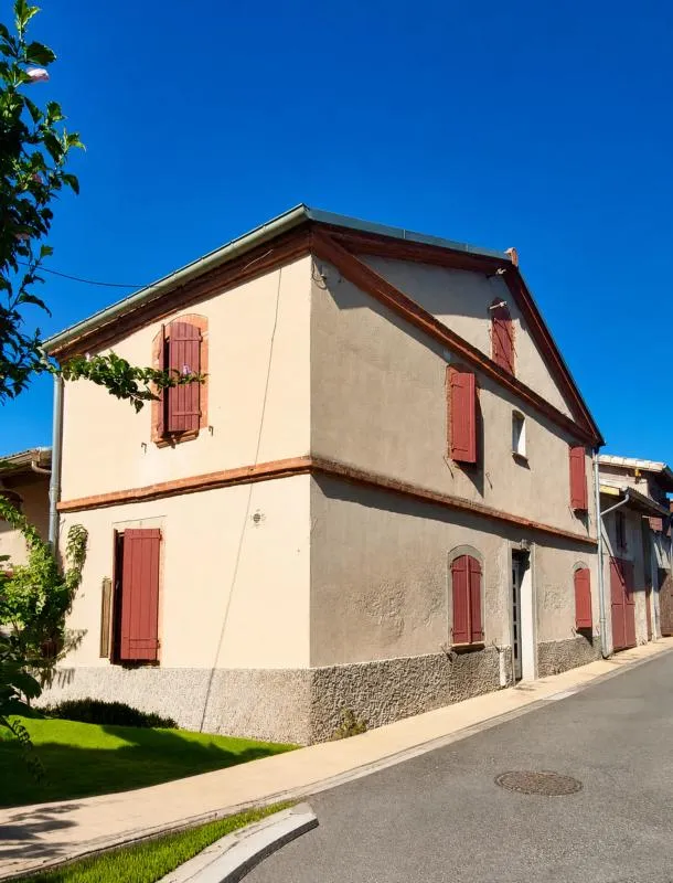 Maison 80 m2 rénovée avec une annexe de 40m2