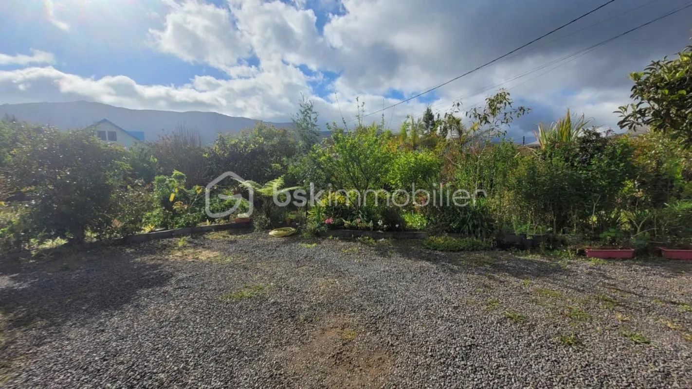 Vente Terrain Constructible de 669 m² sur Saint-Joseph Grand Coude