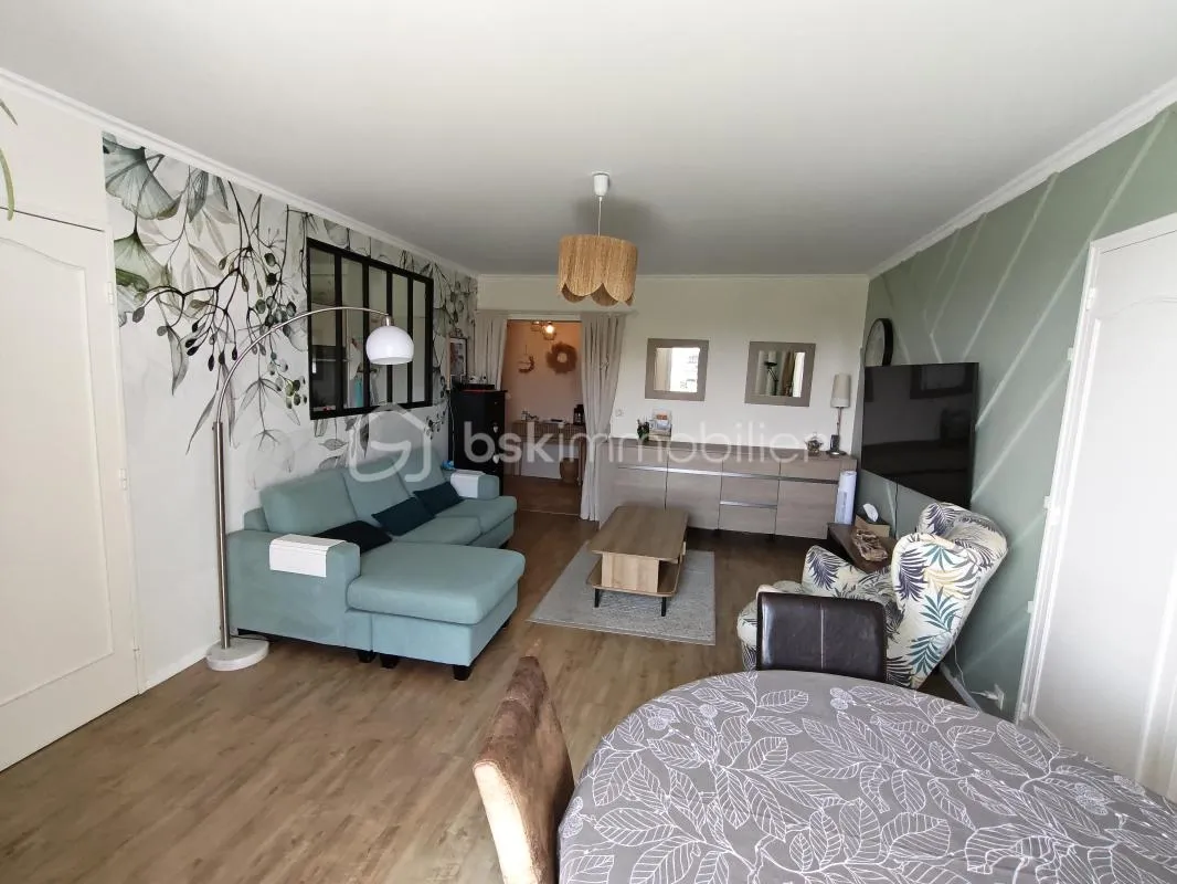 Rennes – Henri Fréville | Superbe T4 rénové de 85m² avec balcon, loggia, parking en sous-sol et ascenseur
