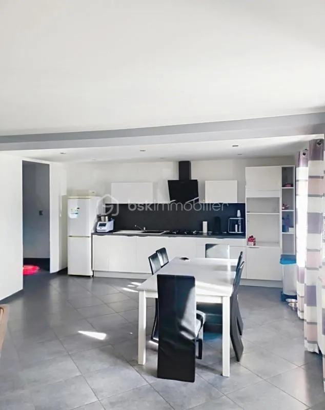 T2 52 M² RÉNOVÉ AVEC COUR PRIVATIVE DE 20 m²