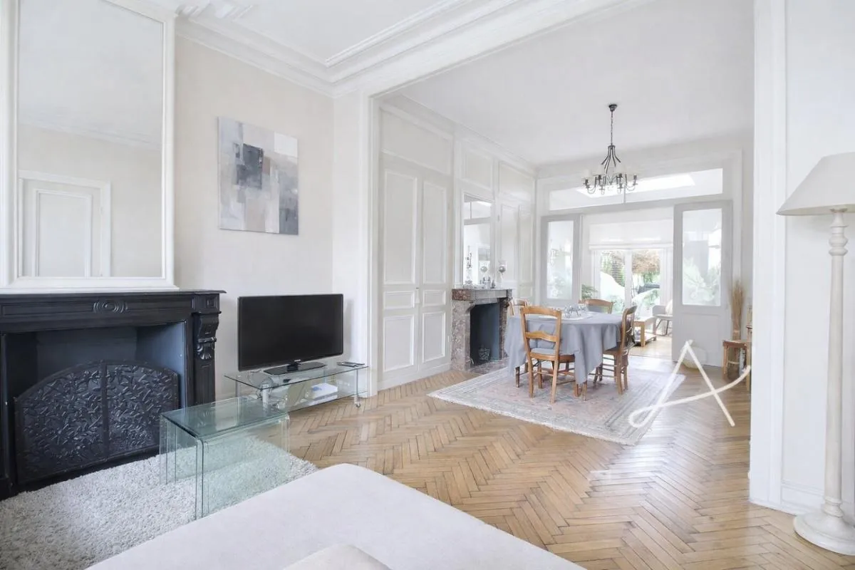 VIEUX MONS - MAISON - 4 CHAMBRES - GRAND JARDIN