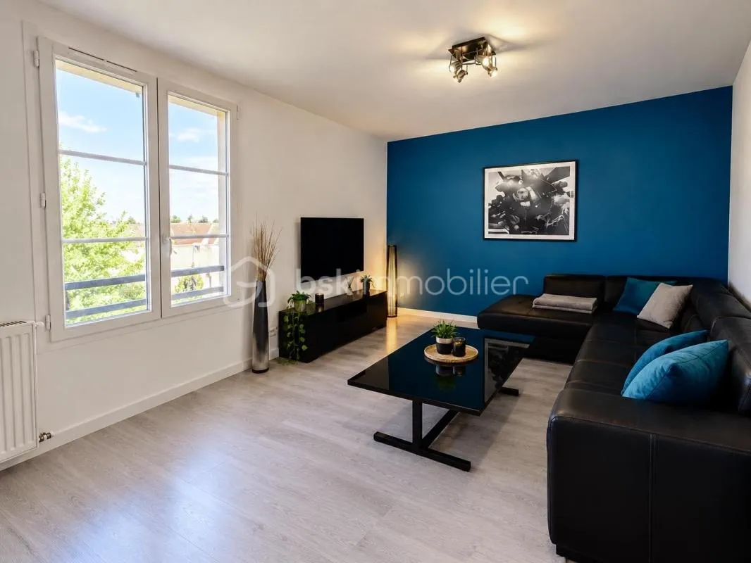 Appartement T2 de 43 m² avec 2 places de stationnement – Nanteuil-le-Haudouin