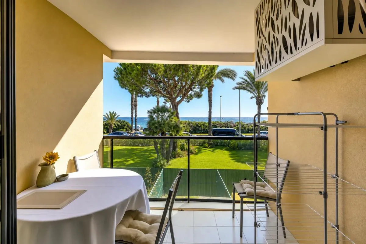Appartement 2 pièces de 28 m² situé à Cannes