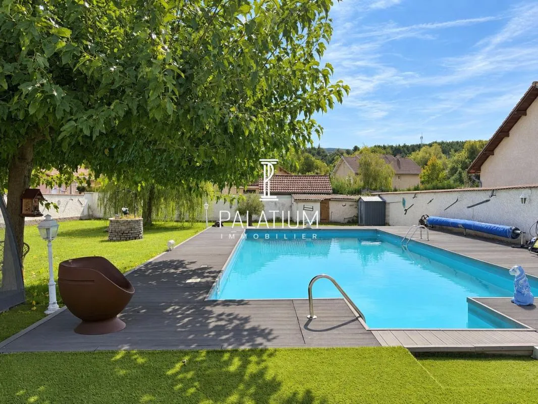 Espace et piscine : la maison de famille idéale