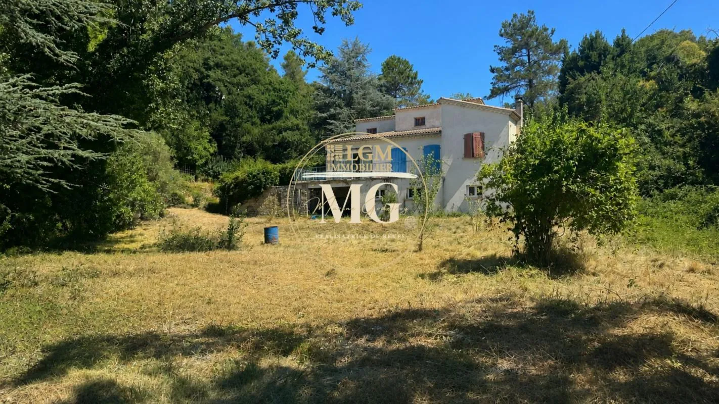 Maison - 7 pièces - 179m²
