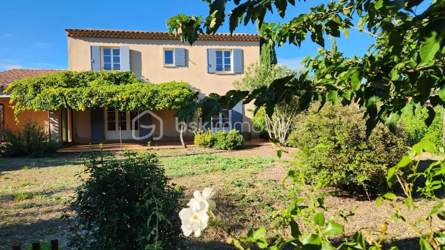 Villa type bastide sur 849 m² de terrain