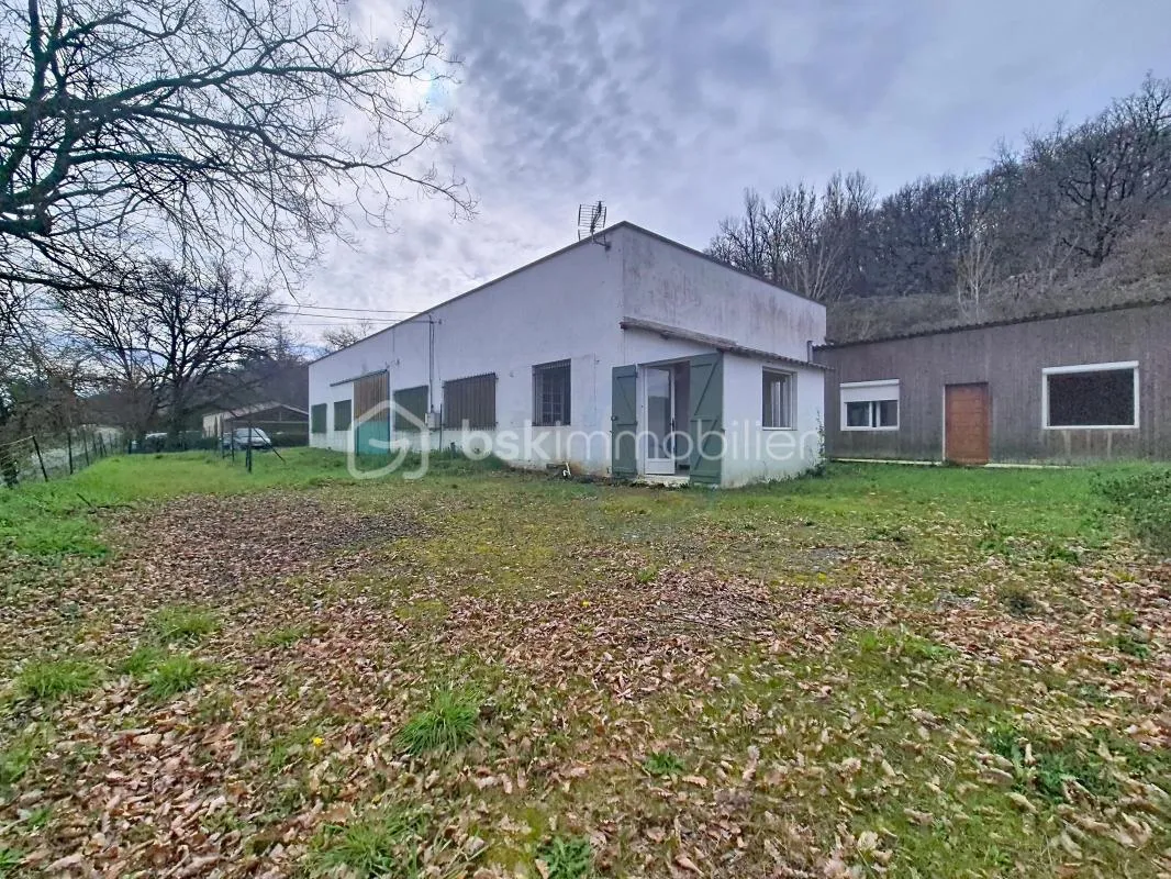 Ensemble immobilier avec fort potentiel – Maison 88 m² + Hangar 300 m² sur plus de 3 500 m²
