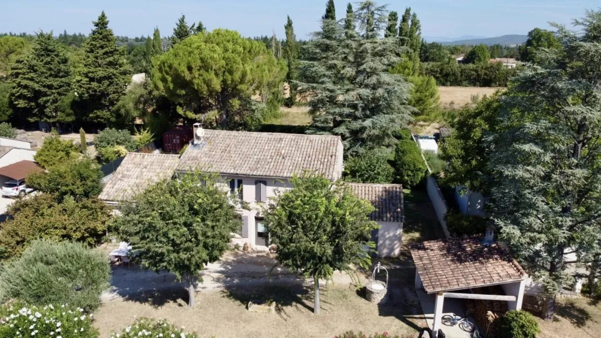 Propriété de charme et caractère a L’Isle-sur-la-Sorgue