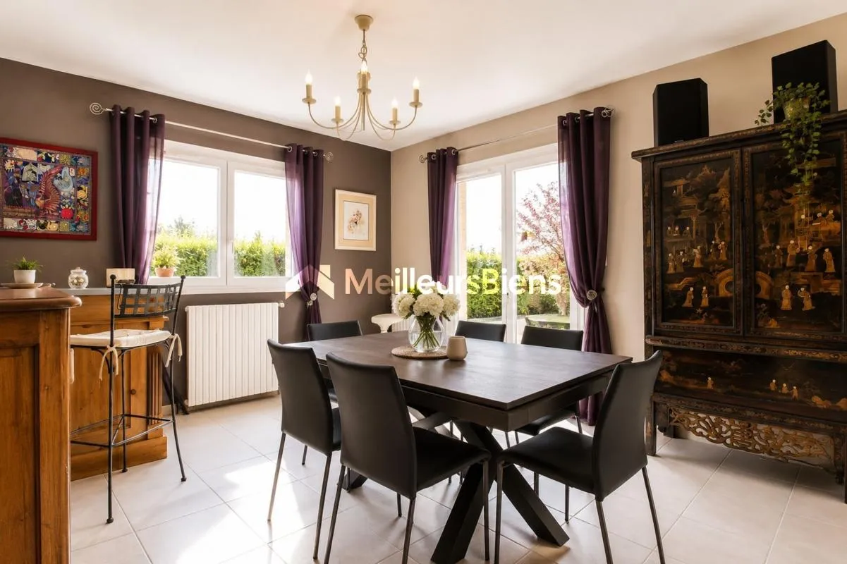 Maison familiale 5 chambres de 152 m² avec sous-sol complet