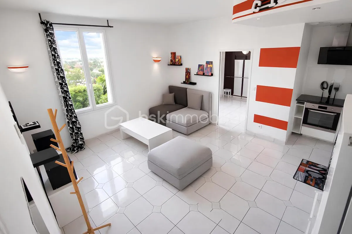 A vendre - T2 loué dernier étage – Vue Faron – Rentabilité immédiate – Parking – Cave – Toulon La Loubière – 157 000 €