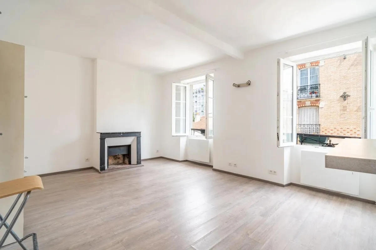 Grand studio de 25 m² à Paris
