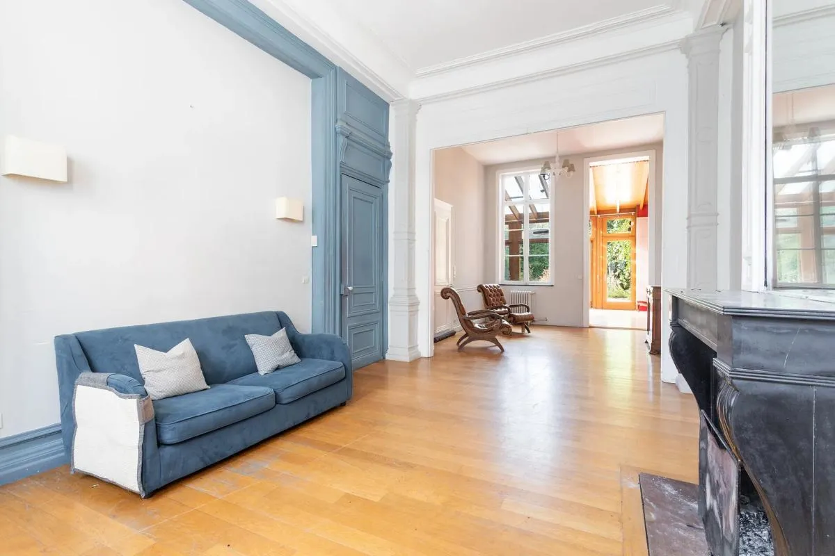 ROUBAIX – MAISON DE CARACTÈRE – ENV. 290 M² – 7 CHAMBRES – JARDIN DE PLUS DE 500 M²