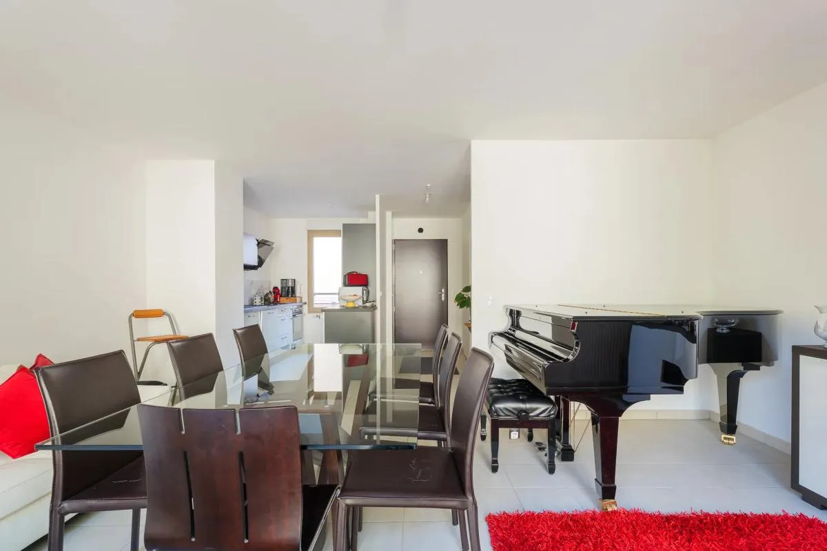 LE RAINCY - Maison en triplex de type T4 de 94 m² avec cave, jardin