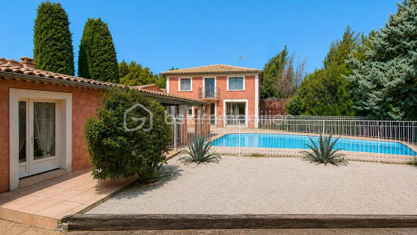 À 5 MIN DE VAISON-LA-ROMAINE | PISCINE • 4 CHAMBRES • IDÉALE RÉSIDENCE SECONDAIRE OU LOCATION SAISONNIÈRE