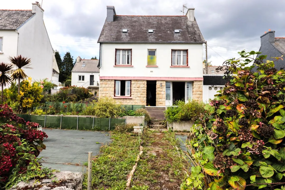 Brasparts: 4 chambres, 42 m² de potentiel supplémentaire et une vue dominante : une maison familiale à faire évoluer selon vos envies