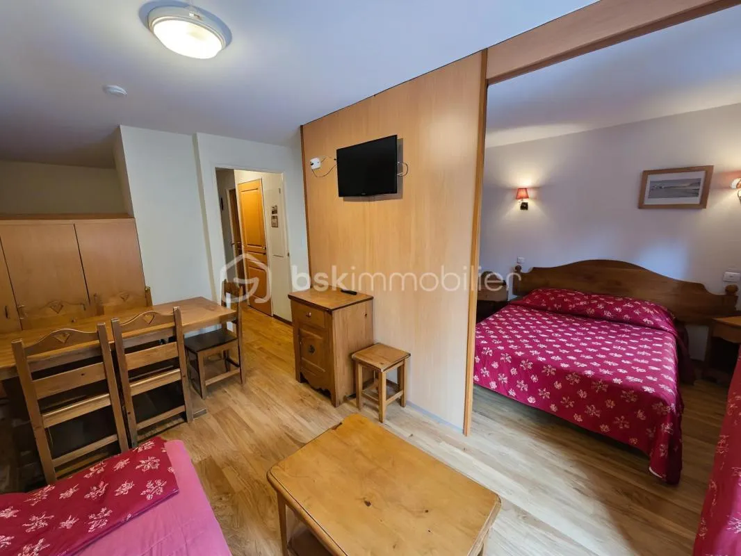 **EN EXCLUSIVITE** LA FOUX D'ALLOS - APPARTEMENT 6 COUCHAGES + PLACE PARKING INTERIEURE + CASIER A SKIS