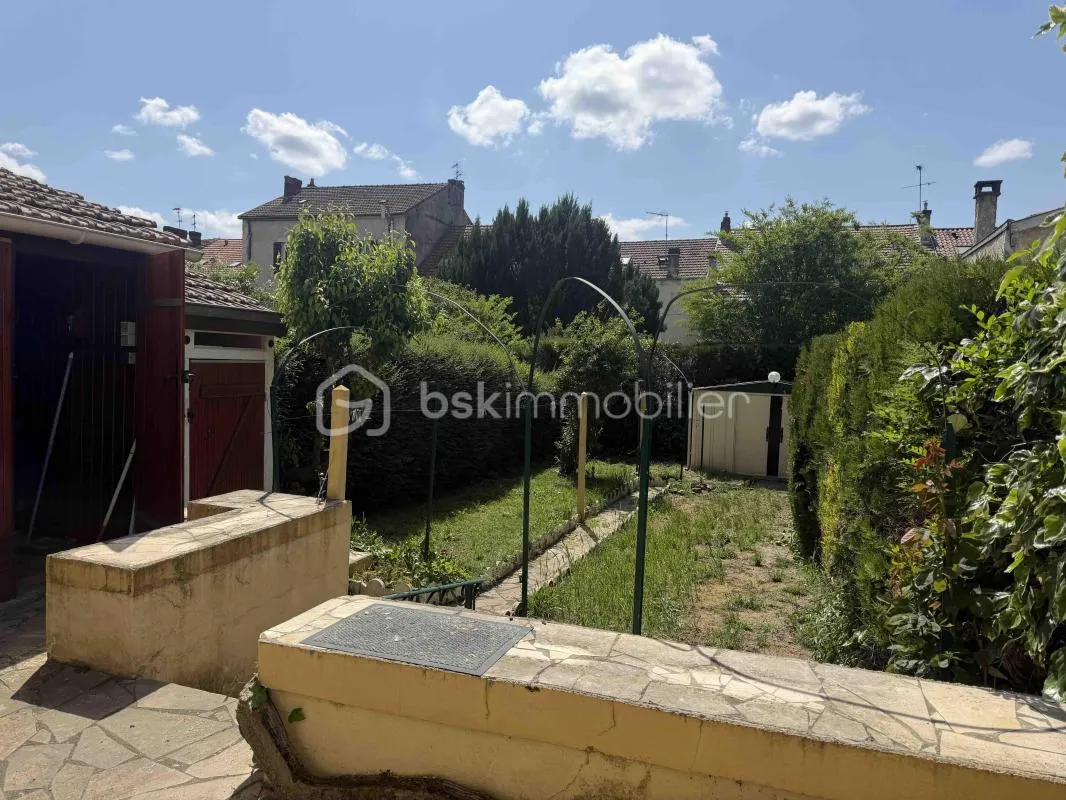 À VENDRE – IMMEUBLE À POTENTIEL – PÉRIGUEUX (24)